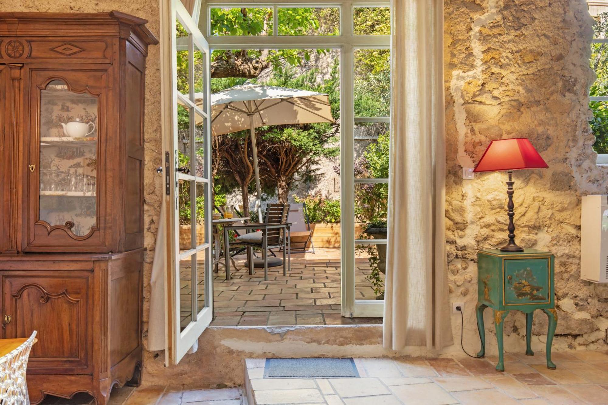 Chateau Hermitage De Combas Aparthotel Servian Buitenkant foto