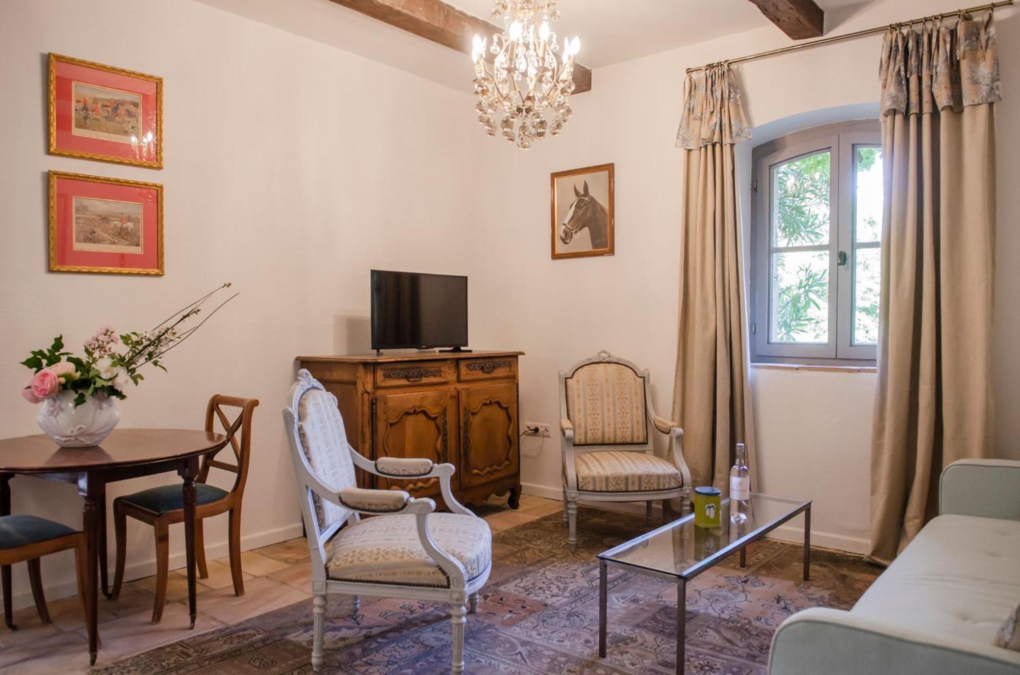 Chateau Hermitage De Combas Aparthotel Servian Buitenkant foto